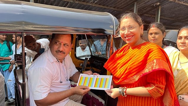 २६ रुपयांत दीड किमी; वसई-विरारात मीटर रिक्षांची क्रांती, आमदार स्नेहा दुबेंच्या पाठपुराव्याला यश २६ रुपयांत दीड किमी; वसई-विरारात मीटर रिक्षांची क्रांती, आमदार स्नेहा दुबेंच्या पाठपुराव्याला यश